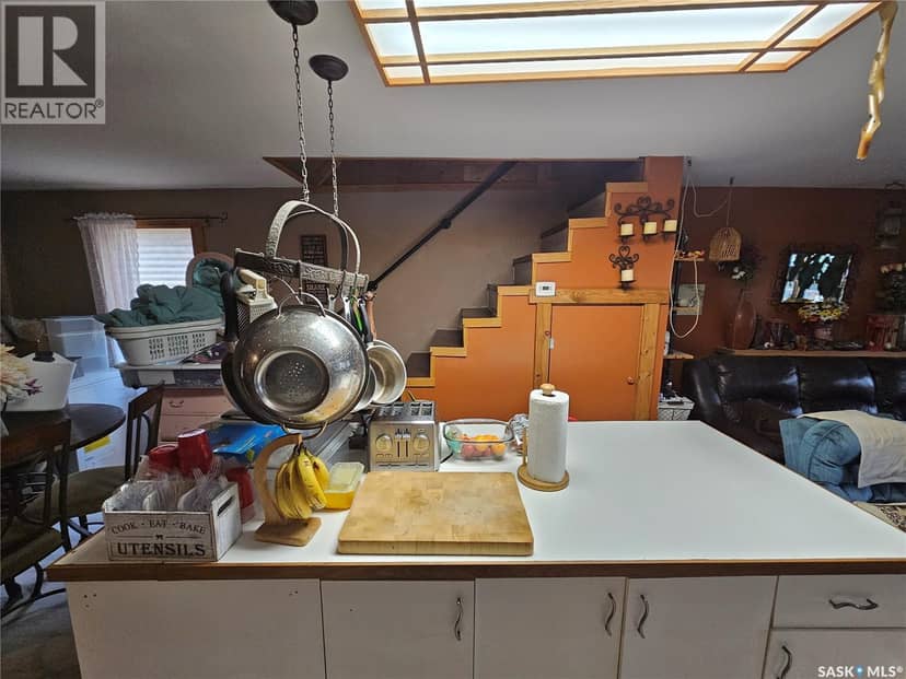 107 Carlyle STREET — photo 24 of 35