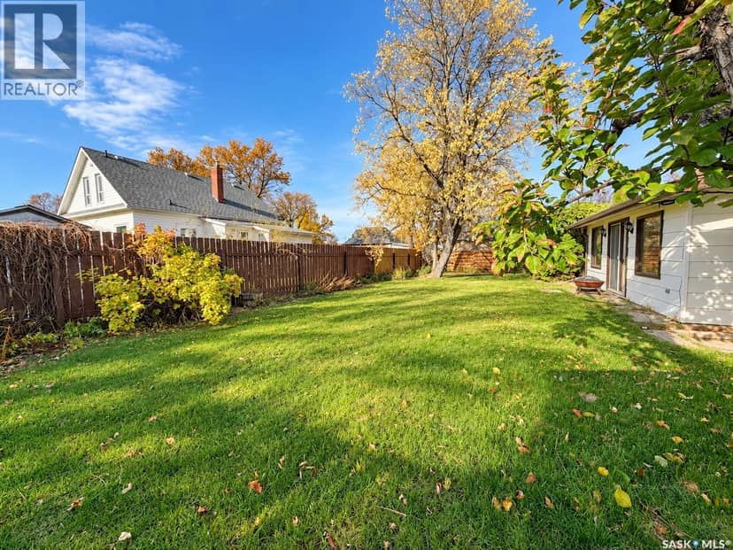1513 Chestnut DRIVE — photo 4 of 40
