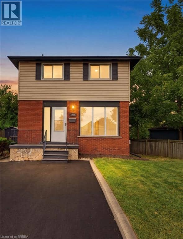 805 TATE Avenue, Hamilton