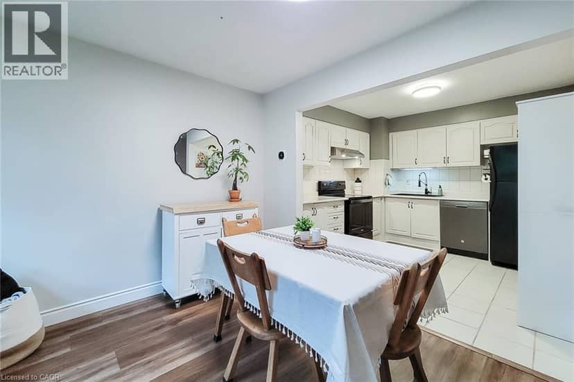 26 MOSS Boulevard Unit# 1 — photo 17 of 40