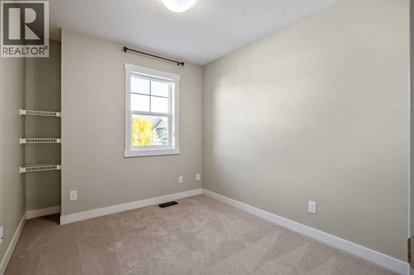 1014 Mckenzie Towne Villas SE — photo 30 of 40