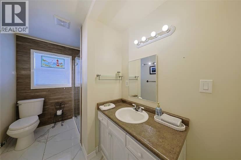 755 Talfourd STREET — photo 16 of 30
