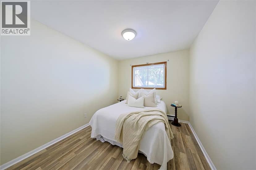 755 Talfourd STREET — photo 13 of 30