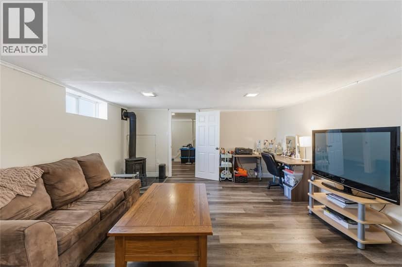 755 Talfourd STREET — photo 20 of 30
