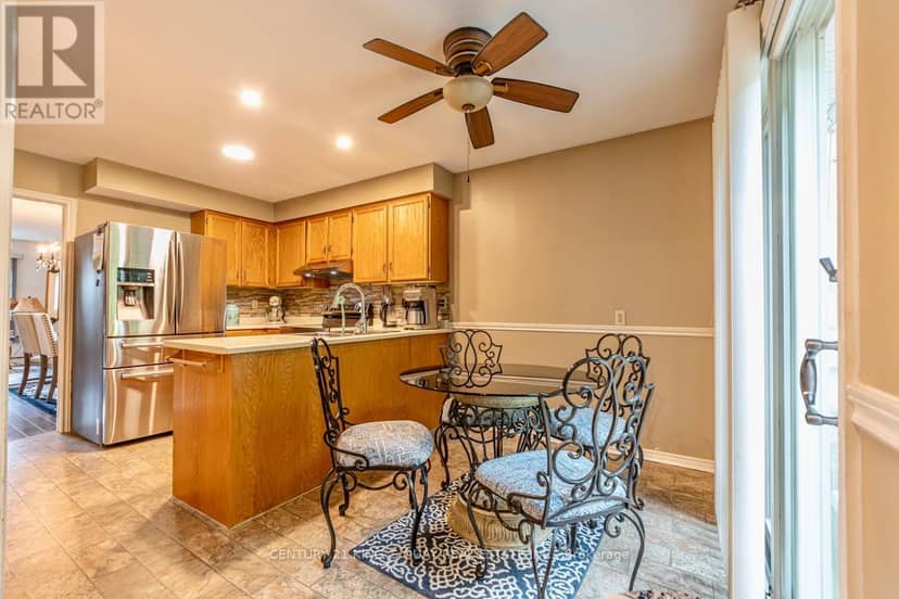 40 Stonehill Boulevard — photo 15 of 40