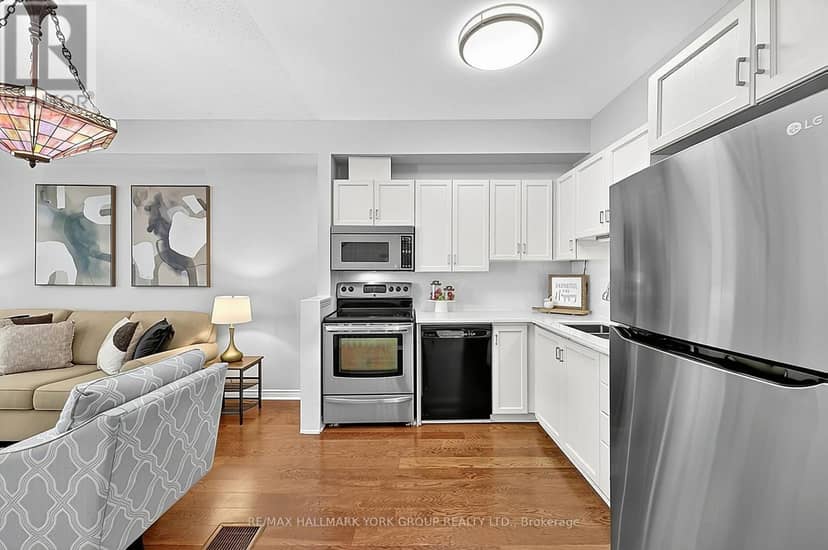 923 Creekfront Way, Newmarket, photo 3