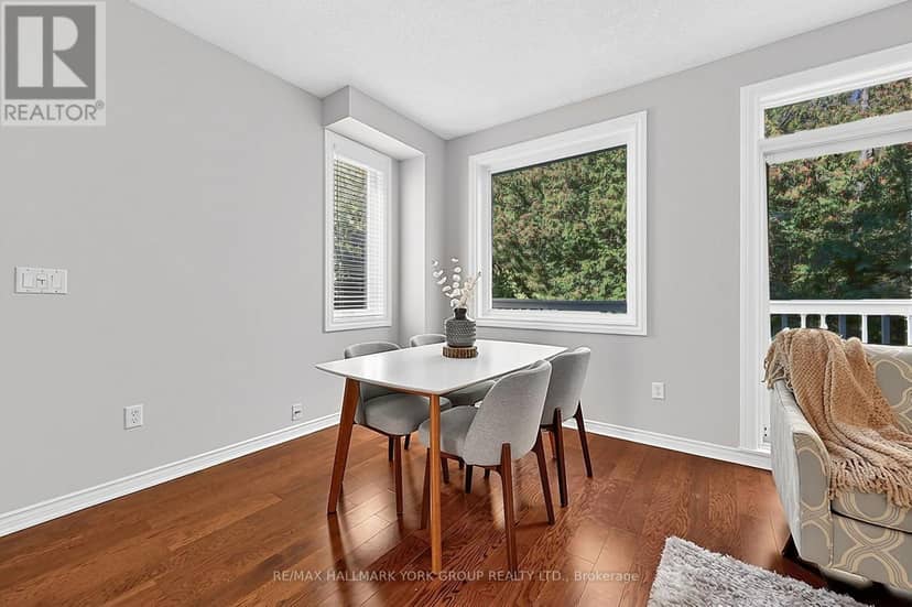 923 Creekfront Way, Newmarket, photo 5