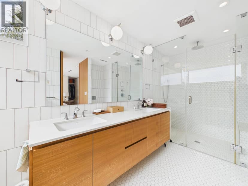 2996 W 11th Avenue — photo 32 of 38