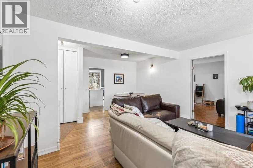 5216 18 Avenue NW, Calgary, photo 5