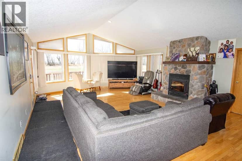 225004 222 Twp Rd, Rural Wheatland County, photo 5