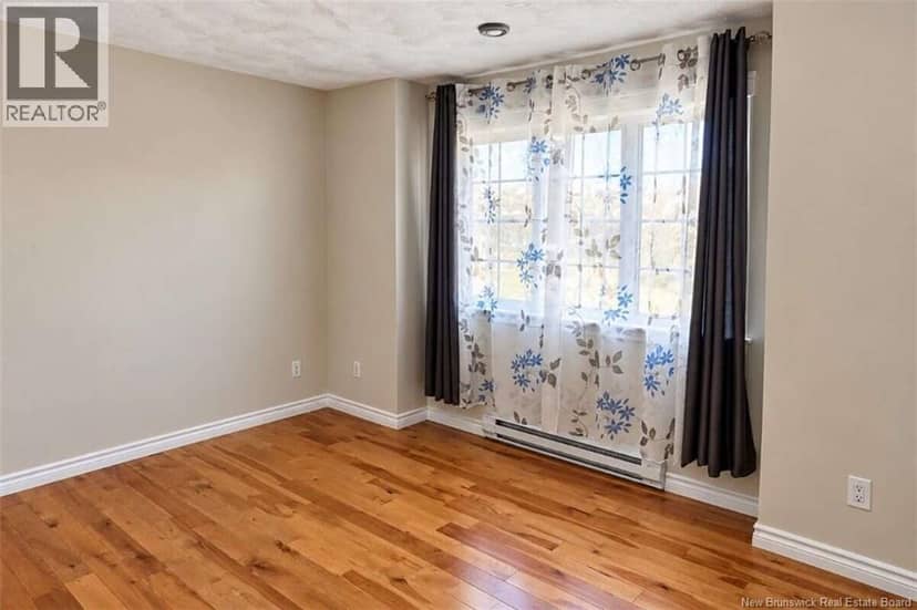 34 Tanya Crescent — photo 13 of 32