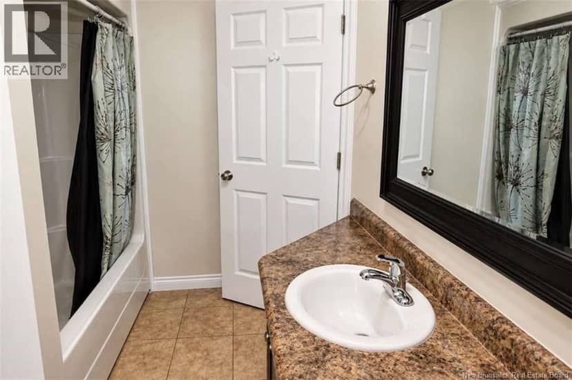 34 Tanya Crescent — photo 20 of 32