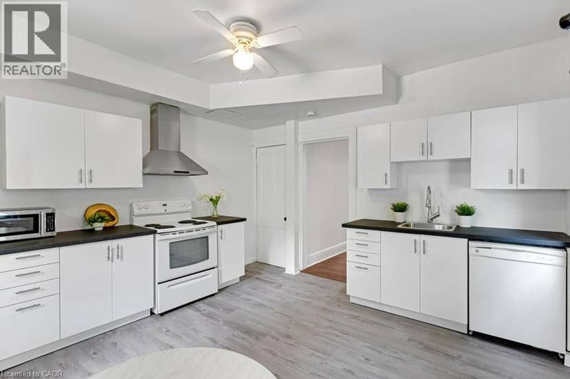 156 ST ANDREWS Street — photo 14 of 31