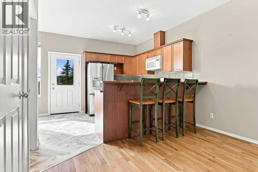 303, 2005 Luxstone Boulevard SW, Airdrie, photo 6