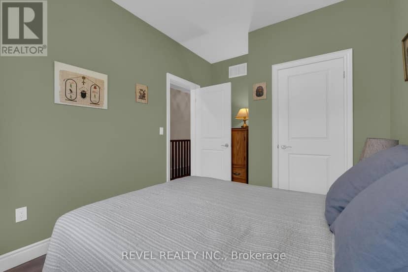 42 Sandy Coast Crescent — photo 18 of 40
