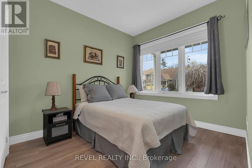 42 Sandy Coast Crescent — photo 16 of 40