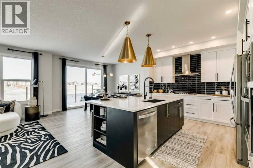 85 Emerson Crescent — photo 11 of 27