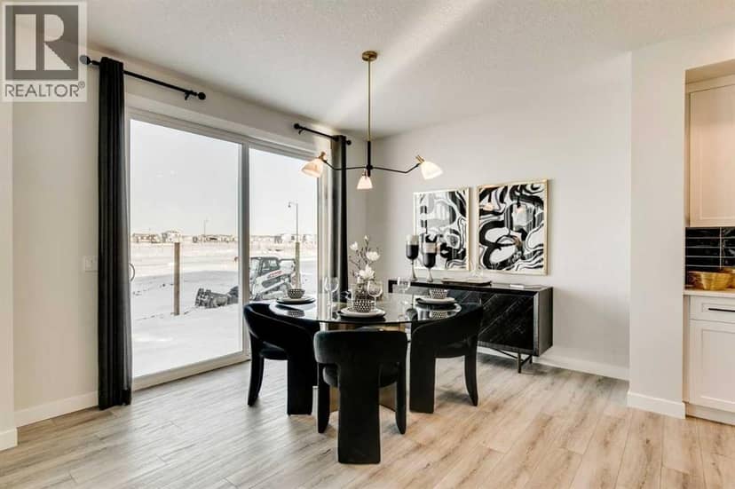 85 Emerson Crescent — photo 16 of 27