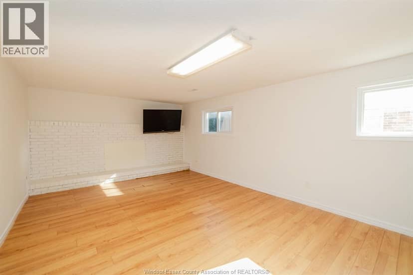 3444 Hemlock — photo 11 of 23