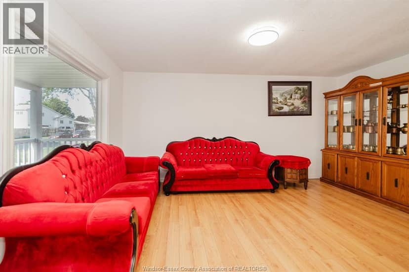 3444 Hemlock, Windsor, photo 5