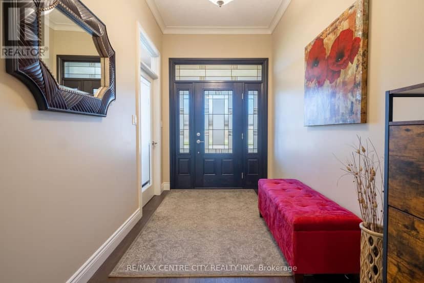 51 Ashby Crescent — photo 20 of 40