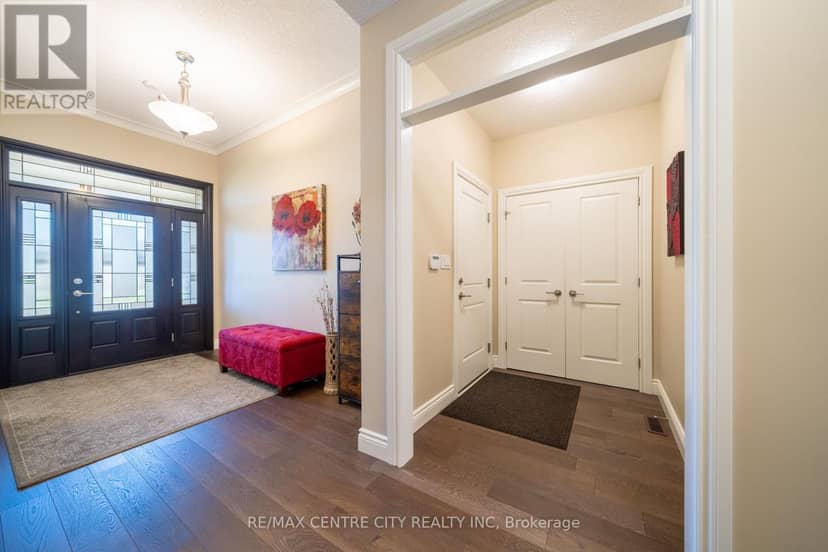 51 Ashby Crescent — photo 19 of 40