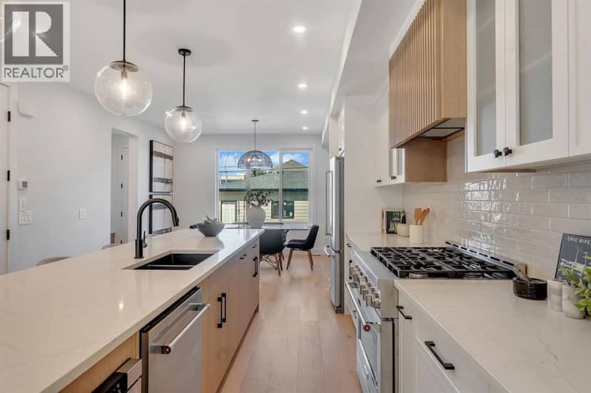 520 22 Avenue NW — photo 12 of 40