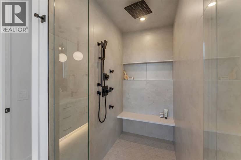 520 22 Avenue NW — photo 31 of 40