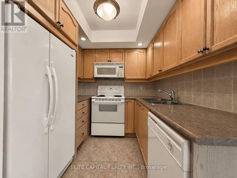 2018 - 15 Northtown Way, Toronto, photo 7