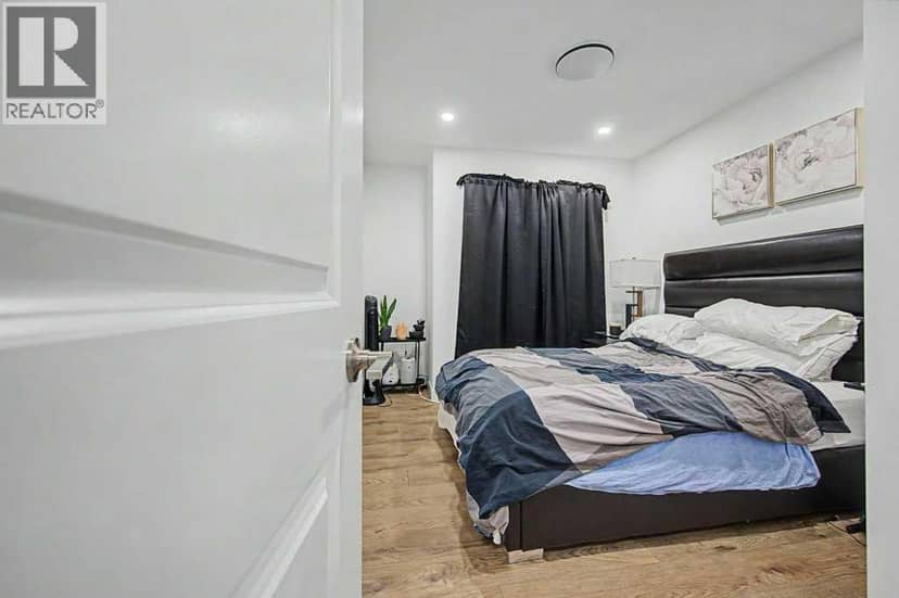 140 Sovereign Common SW — photo 17 of 31