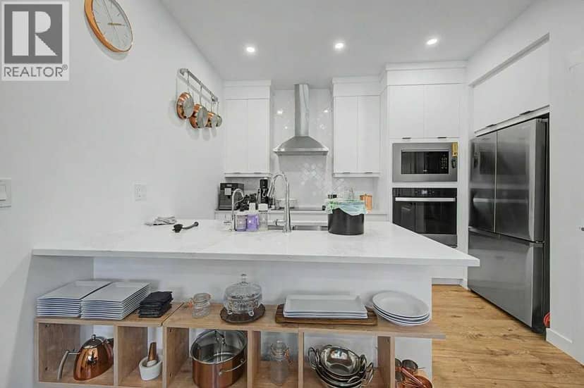 140 Sovereign Common SW — photo 11 of 31