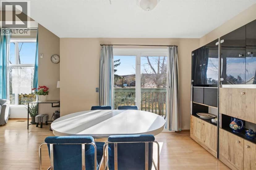 309 Sandringham Road NW, Calgary, photo 6
