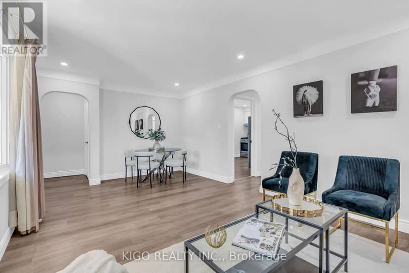54 Tweedsmuir Avenue, London East, photo 5