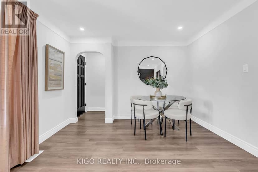 54 Tweedsmuir Avenue, London East, photo 4