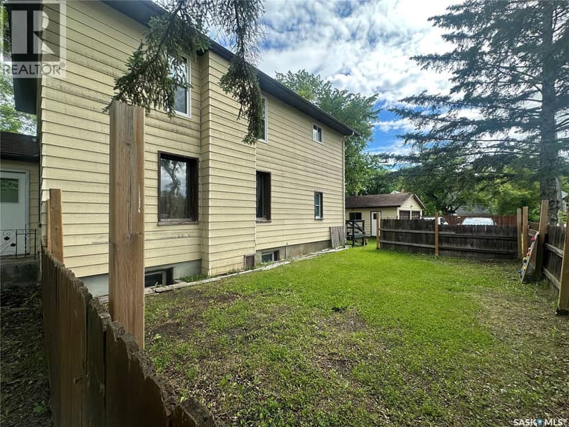 79 Agricultural AVENUE — photo 2 of 22
