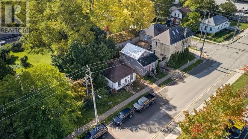 225 Simcoe Street — photo 25 of 28