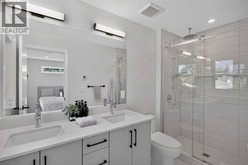 1950 12 Street NW — photo 18 of 34