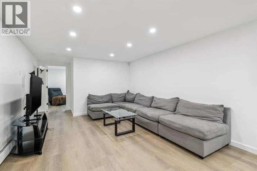3812 3 Avenue SW — photo 30 of 40