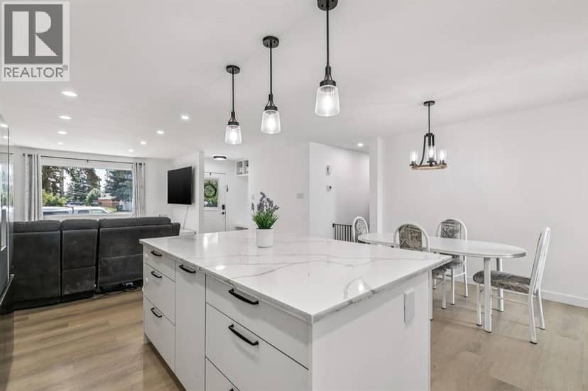 3812 3 Avenue SW — photo 16 of 40