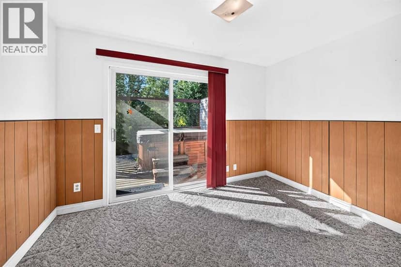7219 Bow Crescent NW — photo 12 of 40
