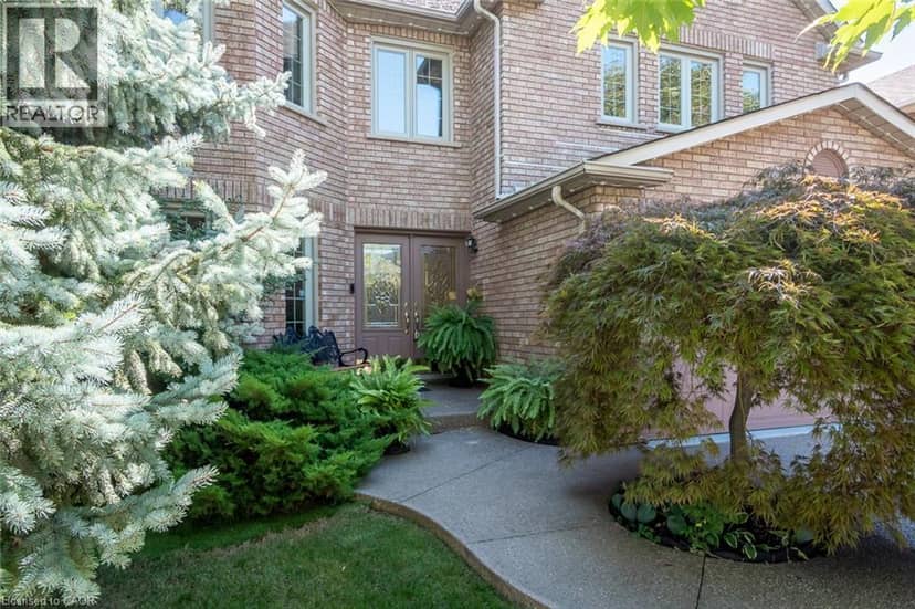 1348 FIELDCREST Lane, Oakville, photo 2