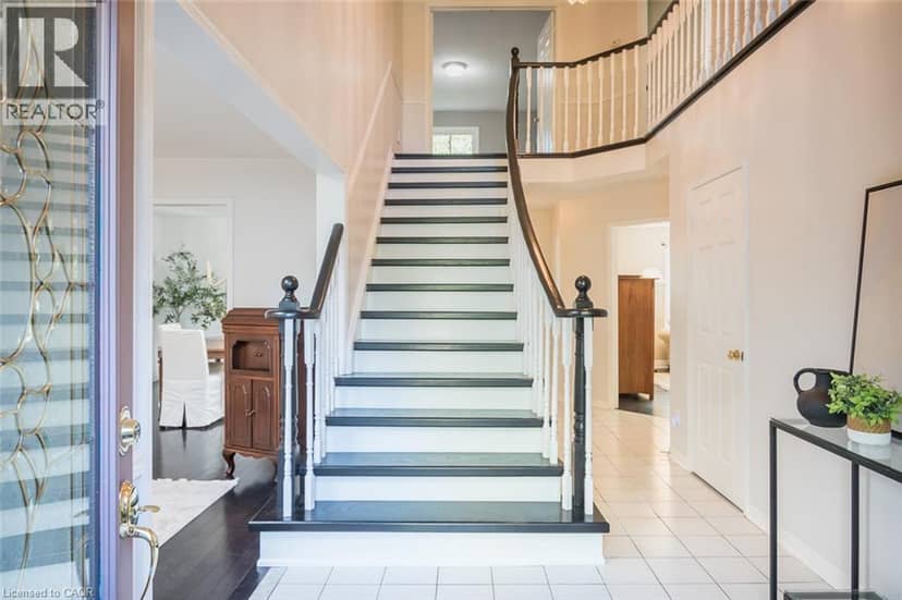 1348 FIELDCREST Lane, Oakville, photo 3