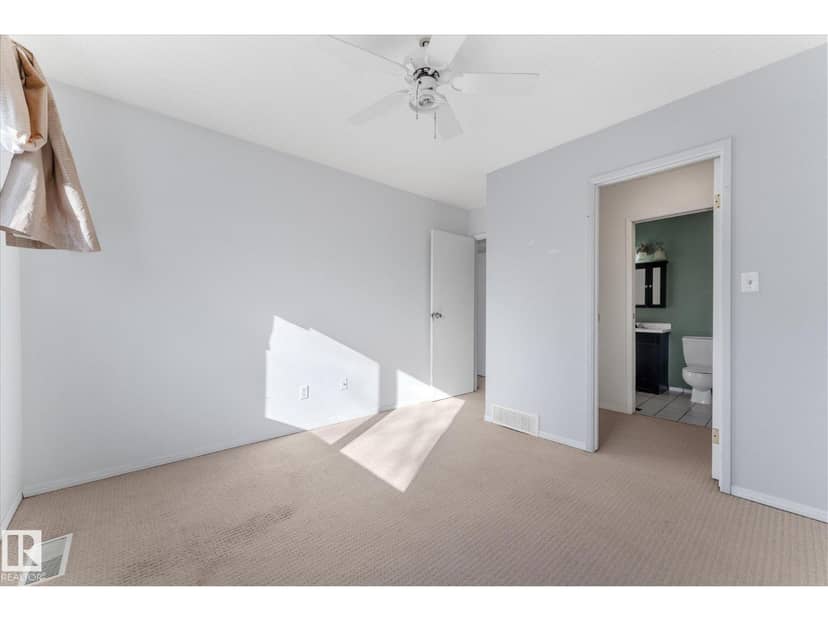 109 Royal Tc NW — photo 16 of 40