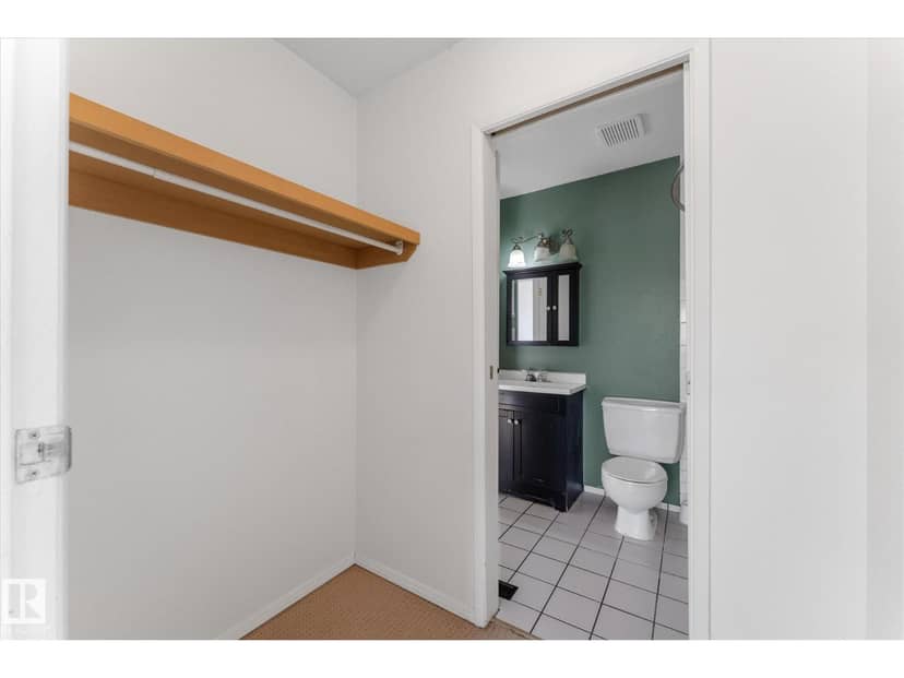 109 Royal Tc NW — photo 18 of 40