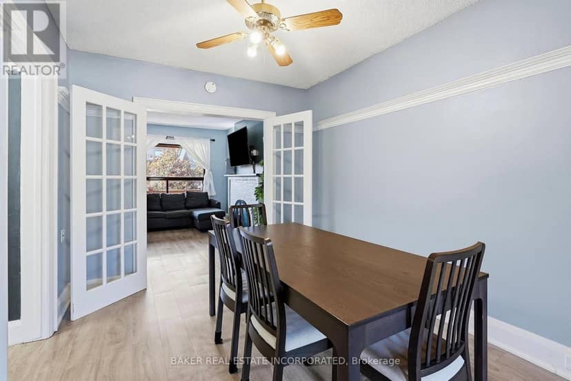 1867 Dufferin Street — photo 11 of 40