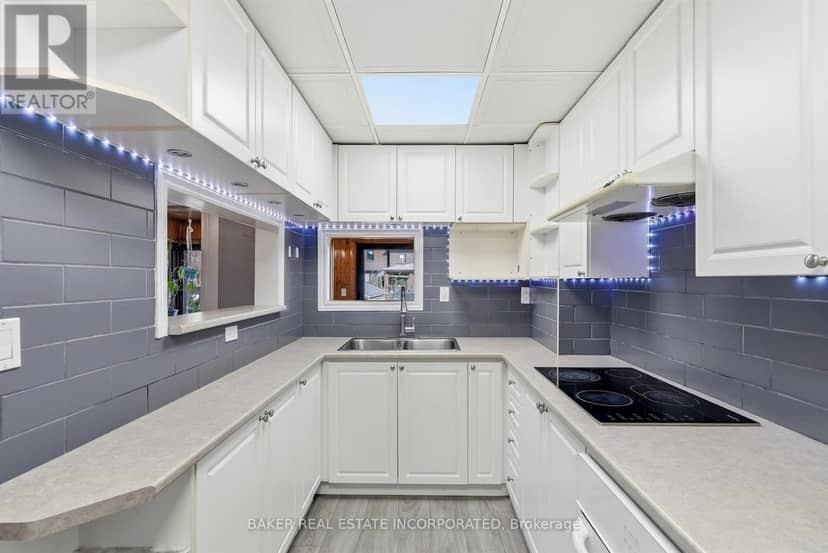 1867 Dufferin Street, Toronto, photo 8