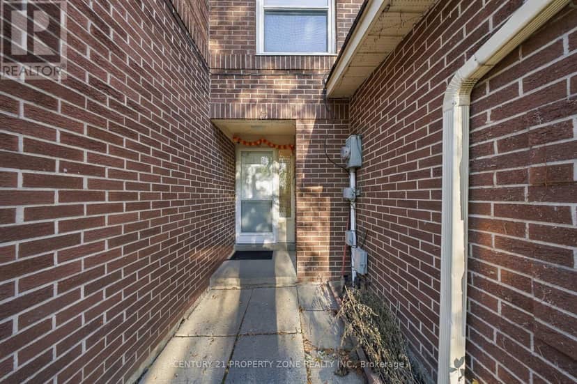 38 Eden Park, Brampton, photo 3