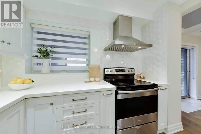 71 Kersdale Avenue — photo 17 of 40