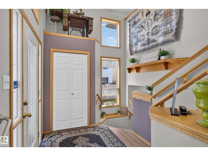 4615 151 AV NW, Edmonton, photo 2