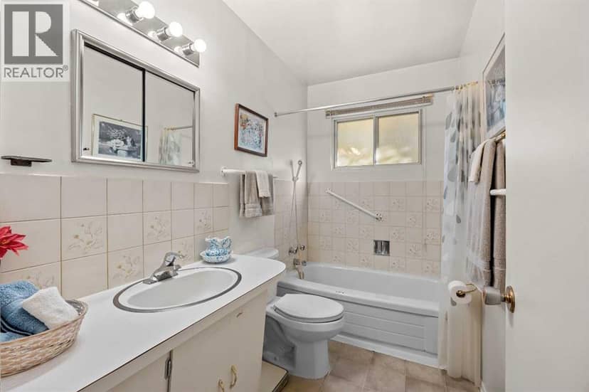 41 Haddock Road SW — photo 13 of 38